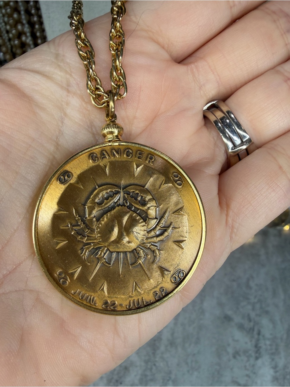 Vintage Cancer Zodiac Pendant Necklace Astrology Horoscope Jewelry Double Sided - Picture 3 of 5
